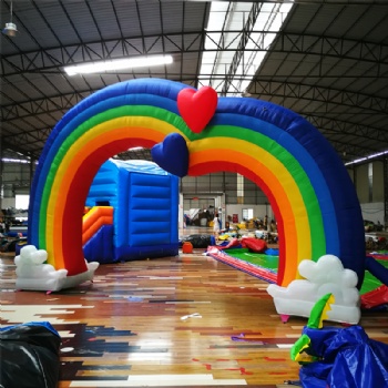  Inflatable Heart Shaped Rainbow Arches For Wedding	