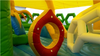  Chrldren Perfect Outdoor Inflatable Playground With Roof	