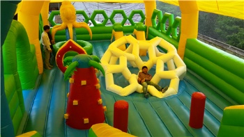  Chrldren Perfect Outdoor Inflatable Playground With Roof	