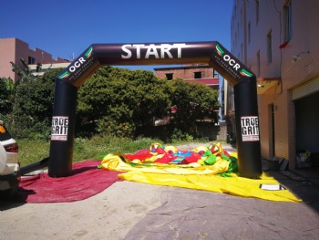  Jumbo Inflatable race arch with printed logo	