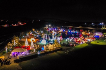  Santa Theme Obstacle Course For Christmas 5K Party	