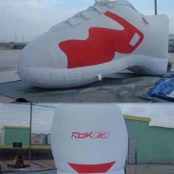  Inflatable Running shoes for shoe store promotions	