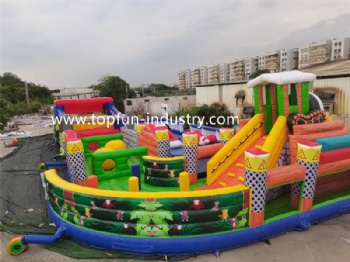  inflatable playground for large venues	