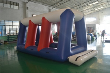  Multi-functional boom camp kids mini inflatable water obstacle courses	