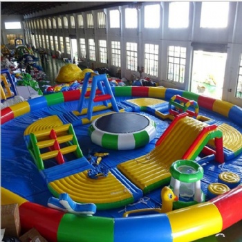  Portable pool floating obstacle course inflatable water games for children	